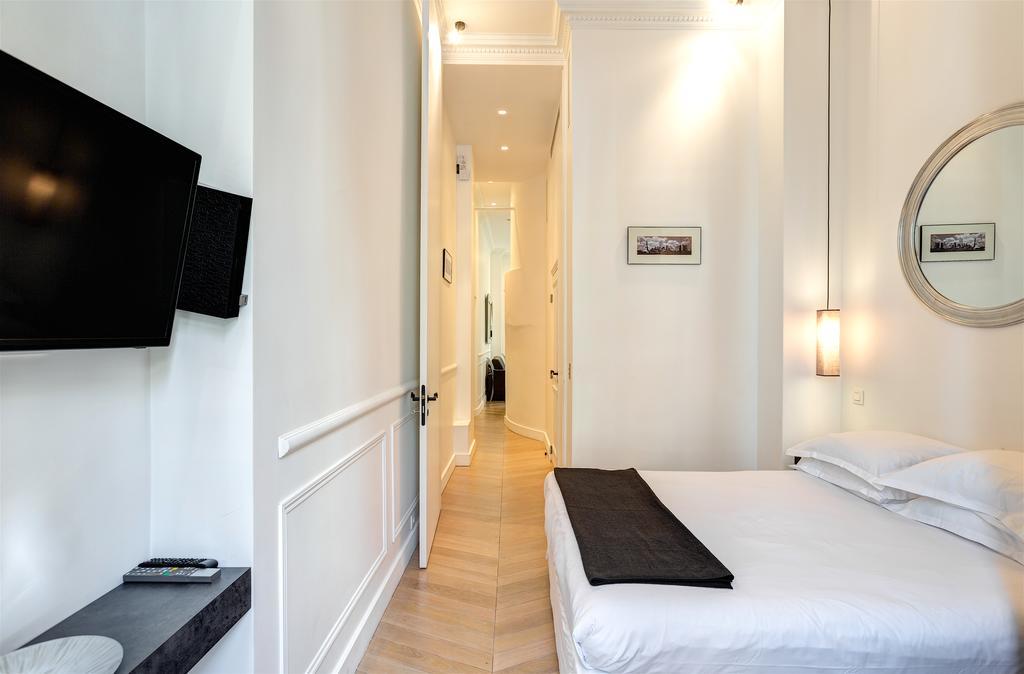 Apartment Place Vendome Paris