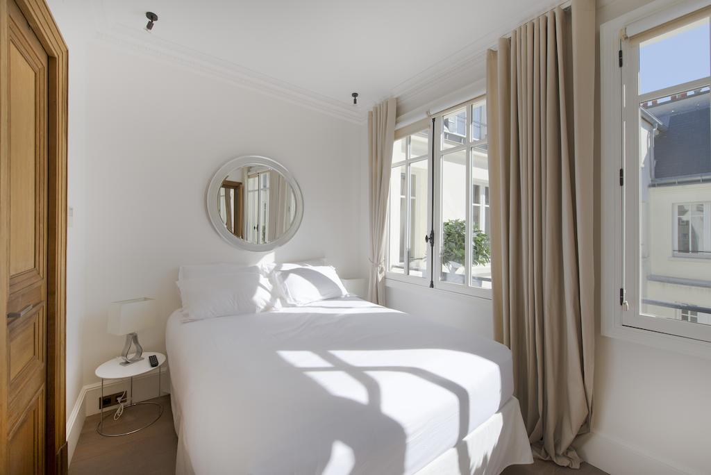 Apartment Place Vendome Paris