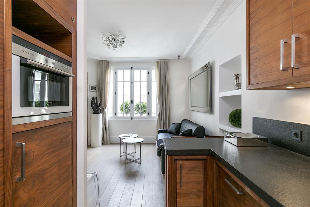 Place Vendome Apartment *